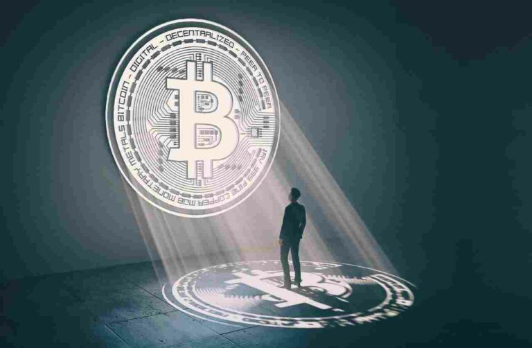 Le volume de bitcoins tombe à son plus bas niveau depuis trois ans, alors que l’activité estivale s’essouffle