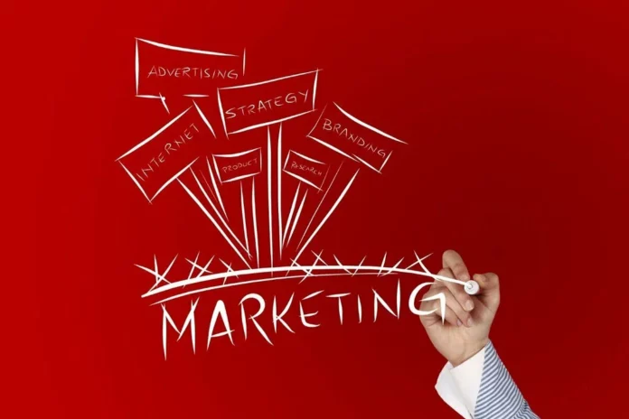 IA vs Marketing Traditionnel : Une Comparaison Complète Comparaison entre le marketing traditionnel et le marketing basé sur l’intelligence artificielle montrant les différences de stratégie, rapidité et évolutivité