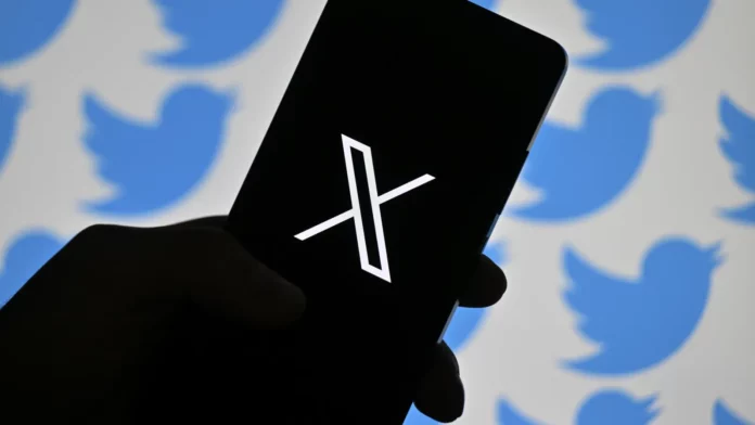 Comment augmenter vos abonnés sur X (Twitter) : Guide complet et détaillé Image montrant une personne analysant des statistiques Twitter (X) sur un ordinateur, symbolisant la croissance du nombre d’abonnés grâce à une stratégie de contenu efficace.